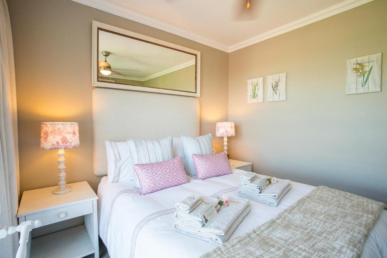 Dk Villas 1 Harbour View Hout Bay Bagian luar foto